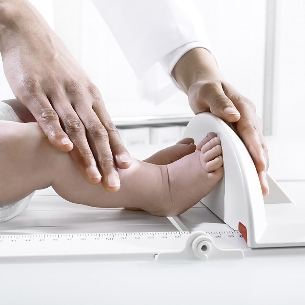 Báscula Infantómetro Seca 417 | CMC Ingeniería Médica S.A.S. | Cali, Colombia